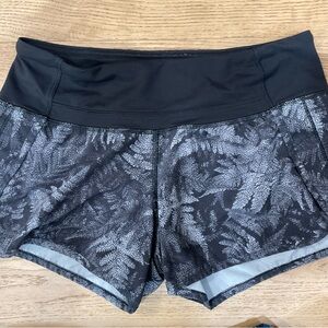 Lululemon Run Times Short 4-way Stretch 4"
Kindred Spirit Black Multi Size 4
